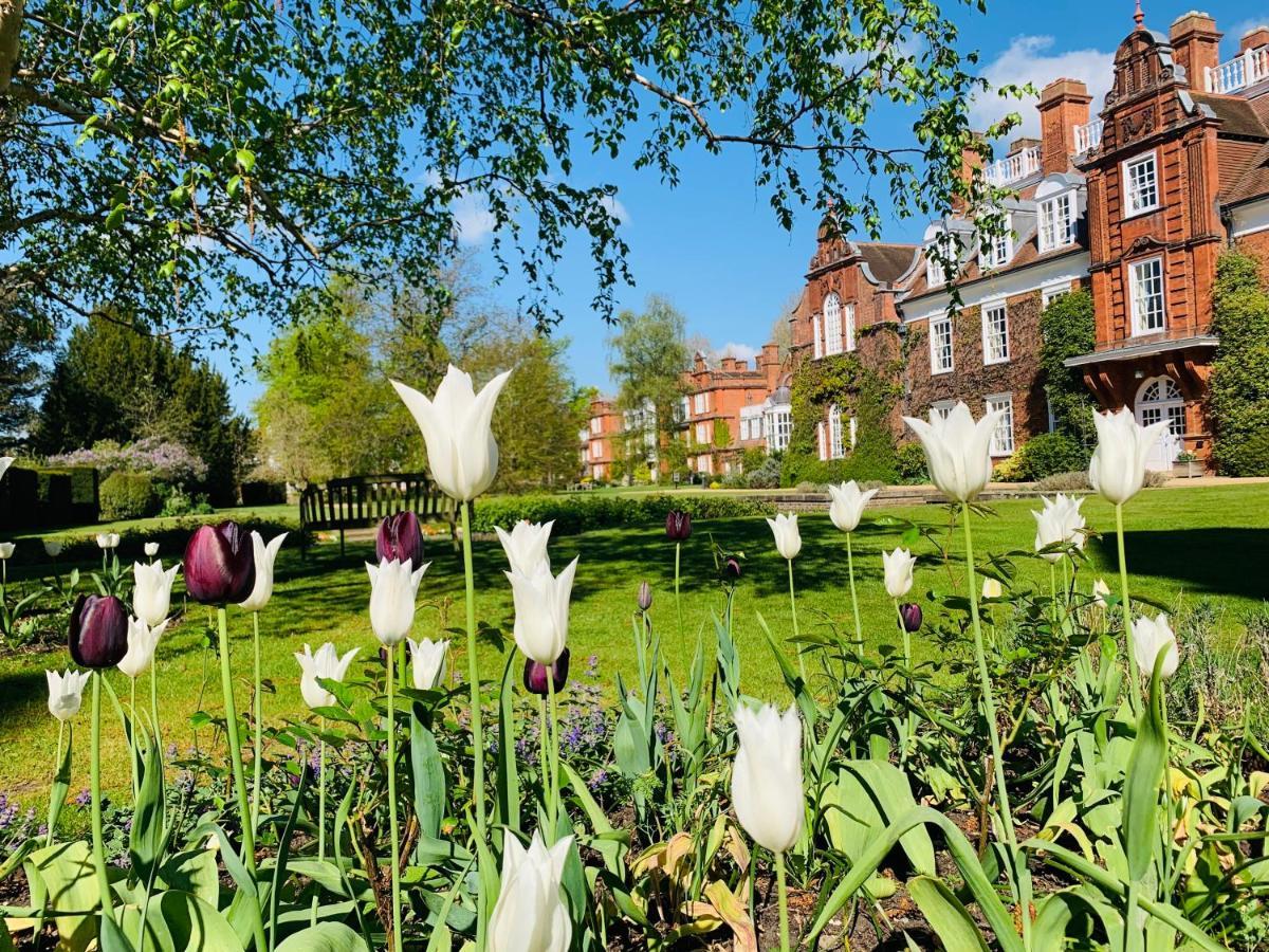 Newnham College - University Of Cambridge Buitenkant foto